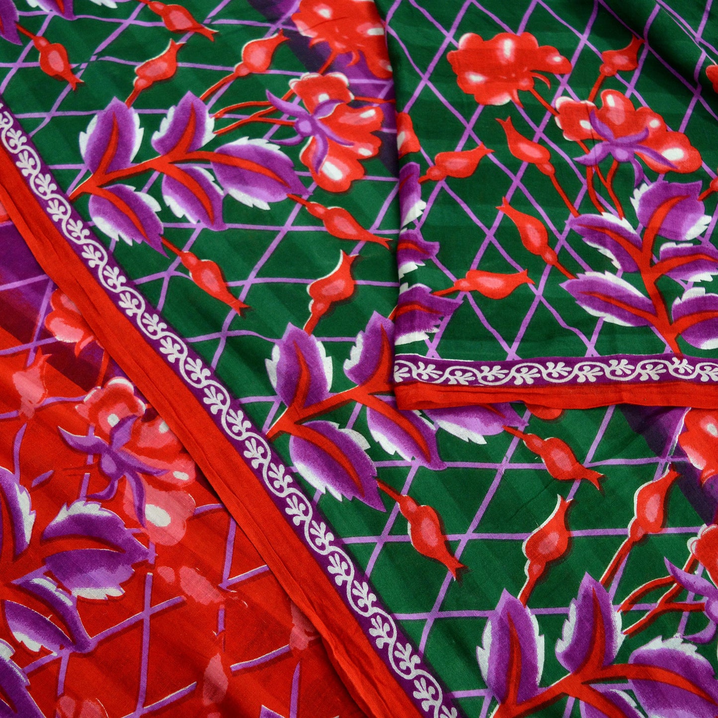 Indian Vintage Sari Green & Red Printed Pure Cotton Saree Craft Fabric 5Yd Sewing Sarong Wrap Boho Floral Crafting Upcycle Quilting Used