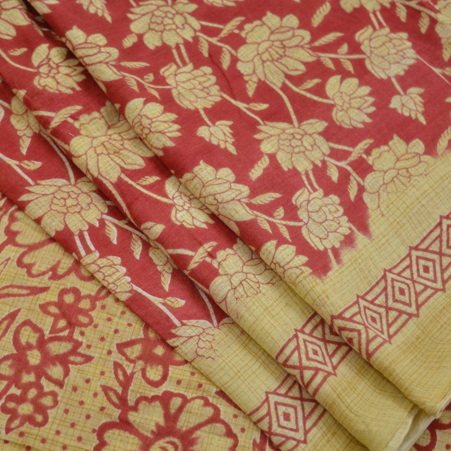 Indian Vintage Red & Beige Saree Printed 100% Pure Cotton Sari Craft Fabric 5Yd Soft Sewing Sarong Wrap Dress Making Quilting Crafting