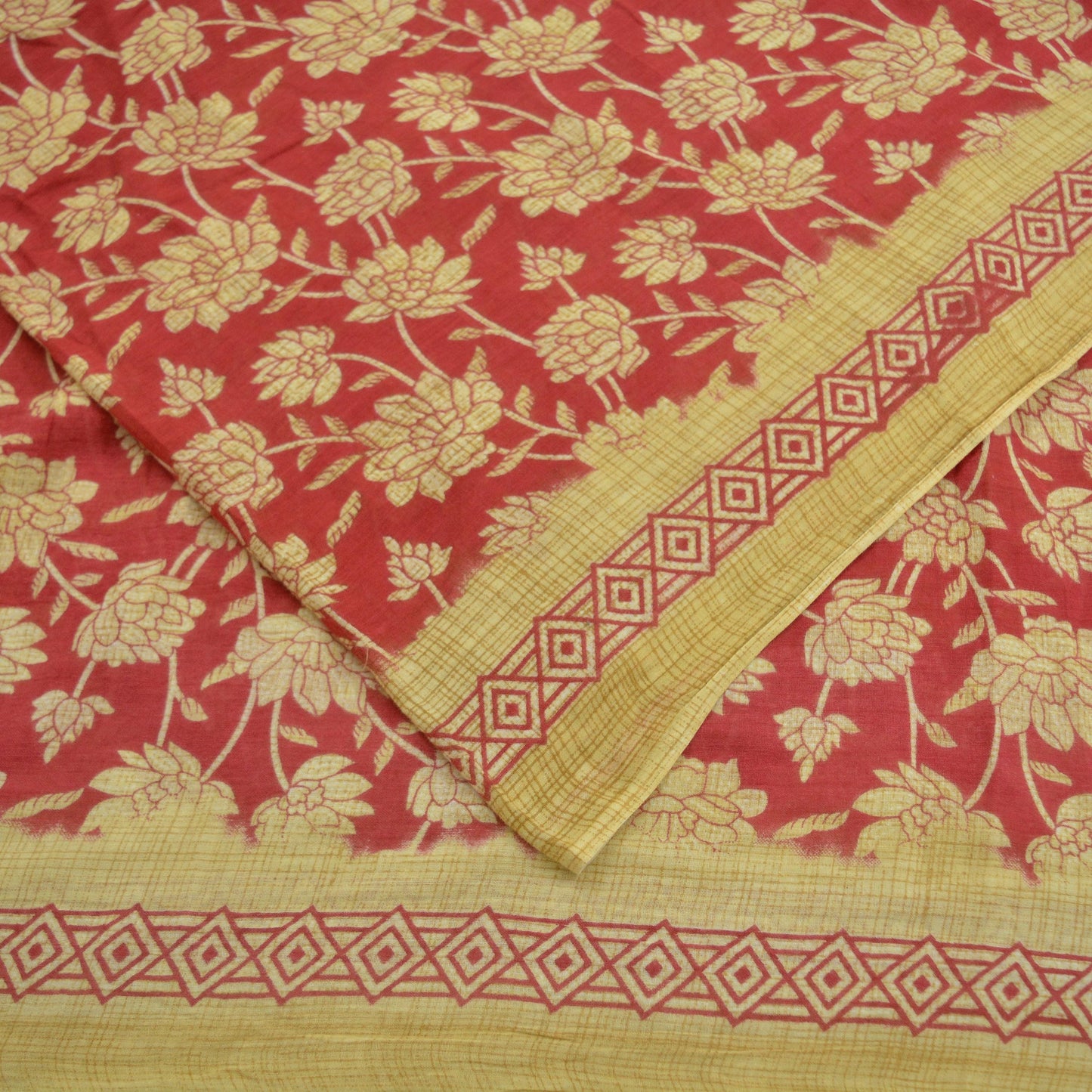 Indian Vintage Red & Beige Saree Printed 100% Pure Cotton Sari Craft Fabric 5Yd Soft Sewing Sarong Wrap Dress Making Quilting Crafting