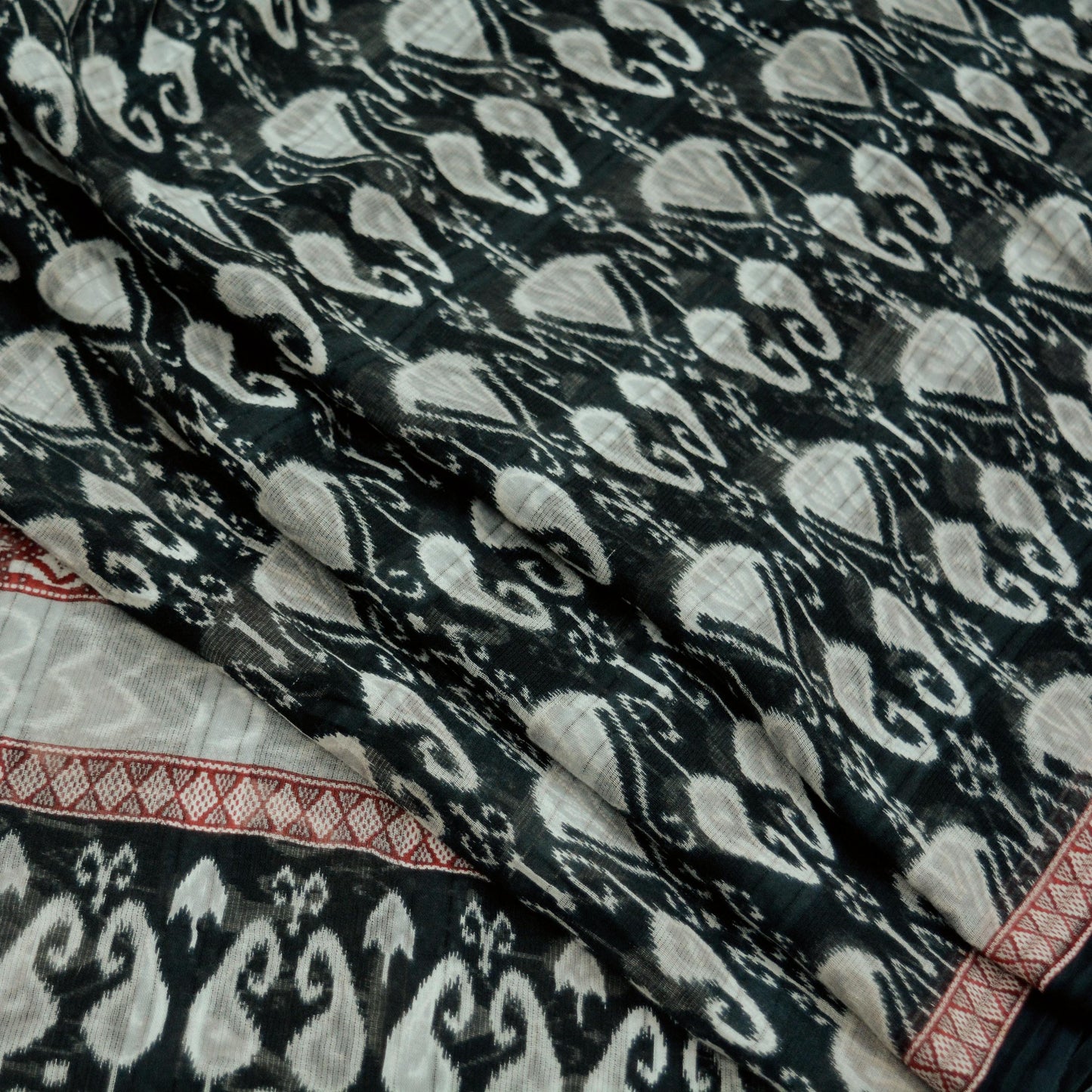 Indian Vintage Black & White Saree Printed Pure Cotton Indian Sari Craft Fabric 5Yd Sewing Soft Sarong Wrap Boho Paisley Quilting Crafting