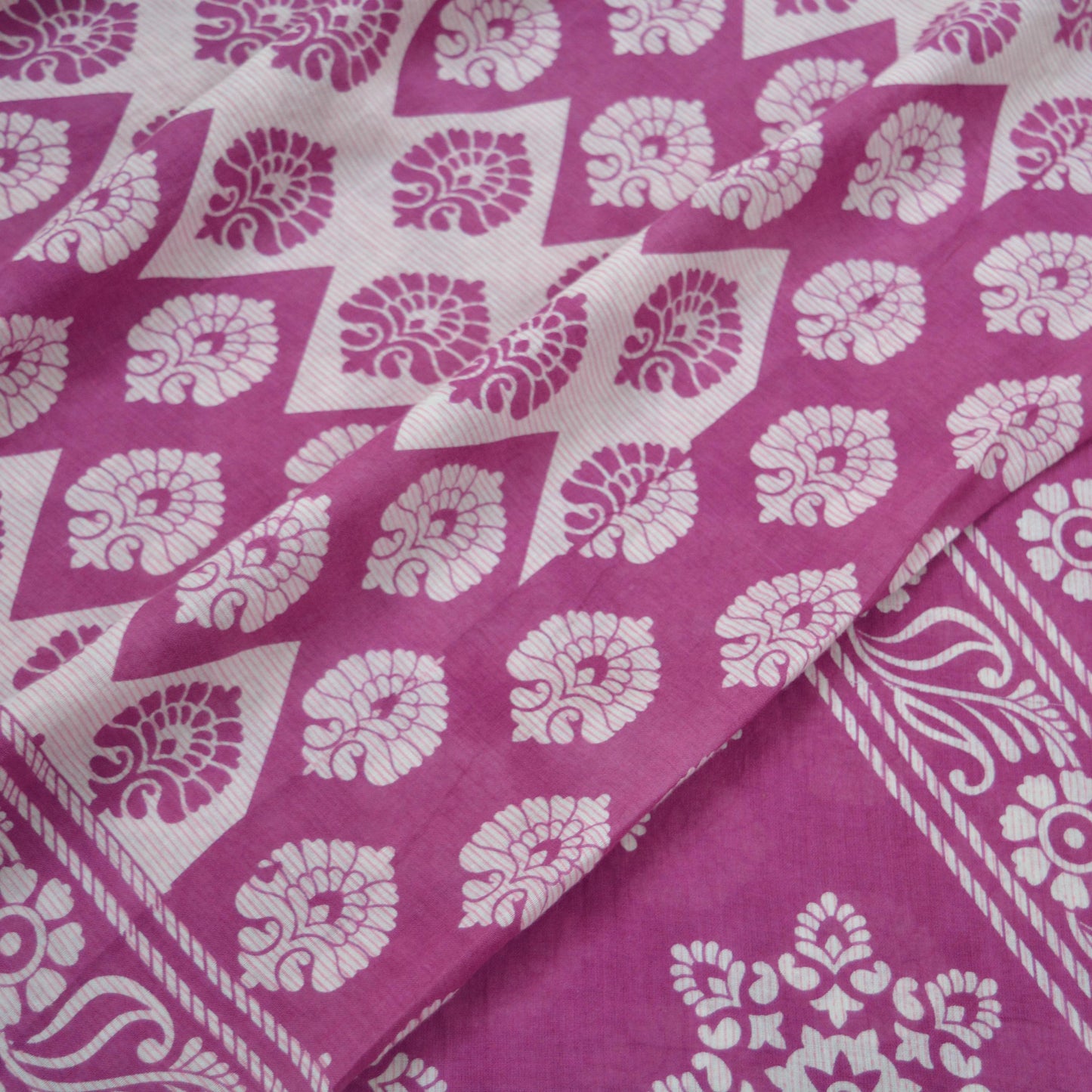 Indian Vintage Sari Purple & Ivory Pure Cotton Printed Saree 5Yd Craft Fabric Sewing Sarong Wrap Boho Floral Quilting crafting dressmaking
