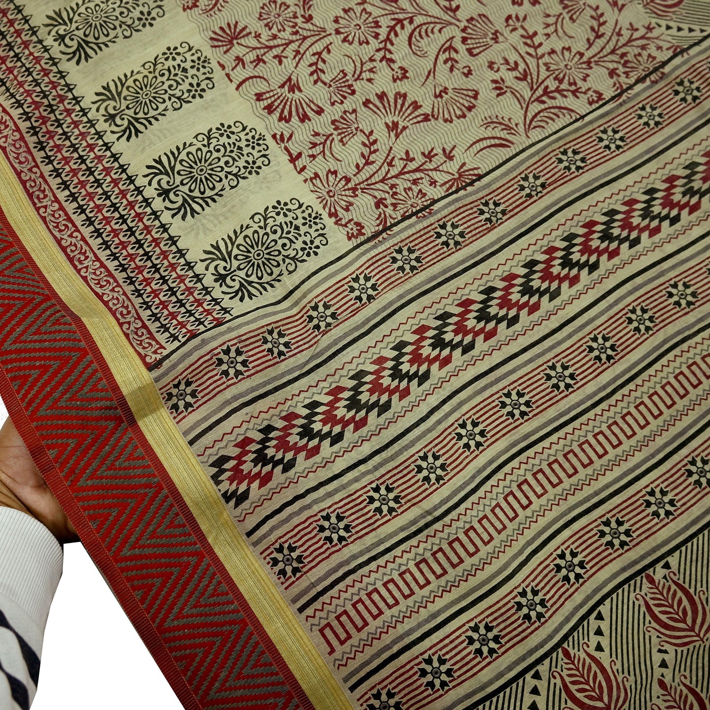 Indian Vintage Beige Saree Blend Cotton Printed Sari Craft Fabric 6Yd Soft Sewing Sarong Wrap Floral Floral Dress Making Crafting Quilting
