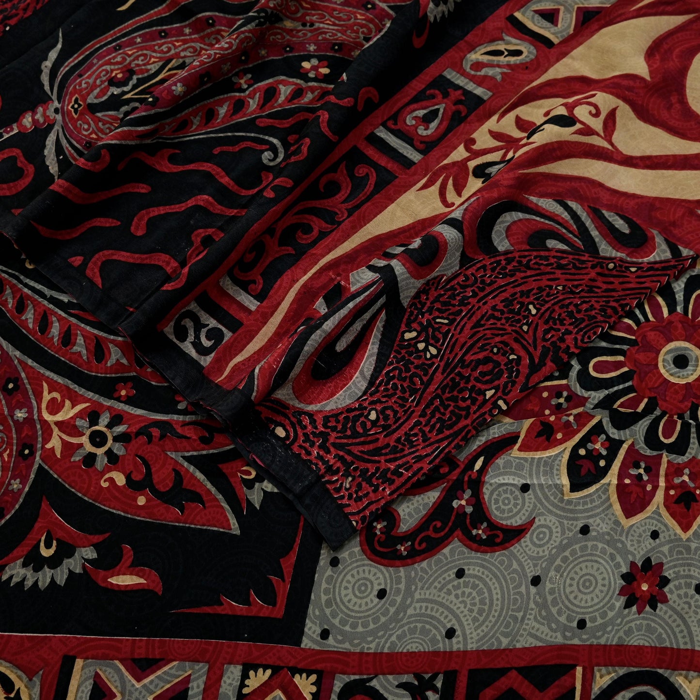 Indian Vintage Sari Black & Red Pure Crepe Silk Printed Saree 5yard Sewing Rose Flower Soft Craft Fabric Wrap