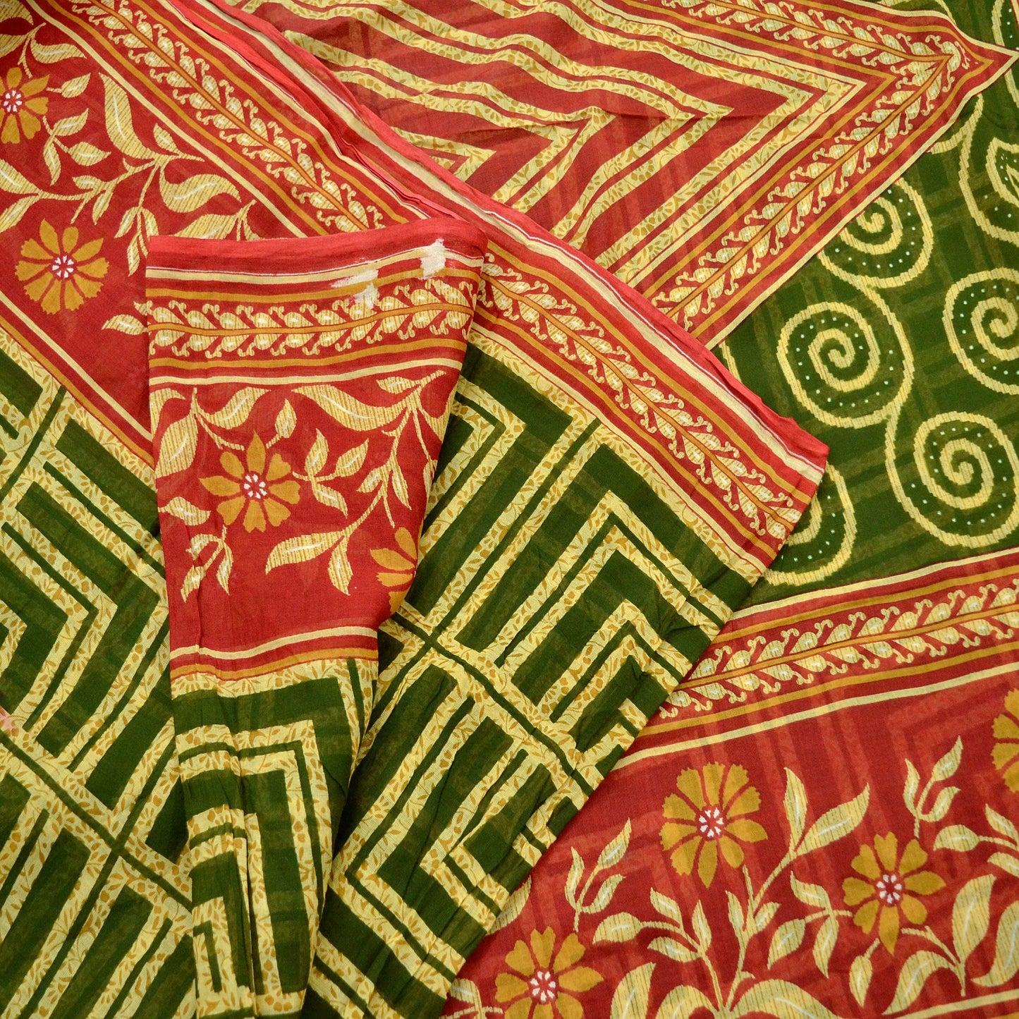 Indian Vintage Sari Green, Beige & Red Printed Pure Cotton Saree Craft Fabric 5Yd Sewing Sarong Wrap Boho Floral Crafting Upcycle Quilting