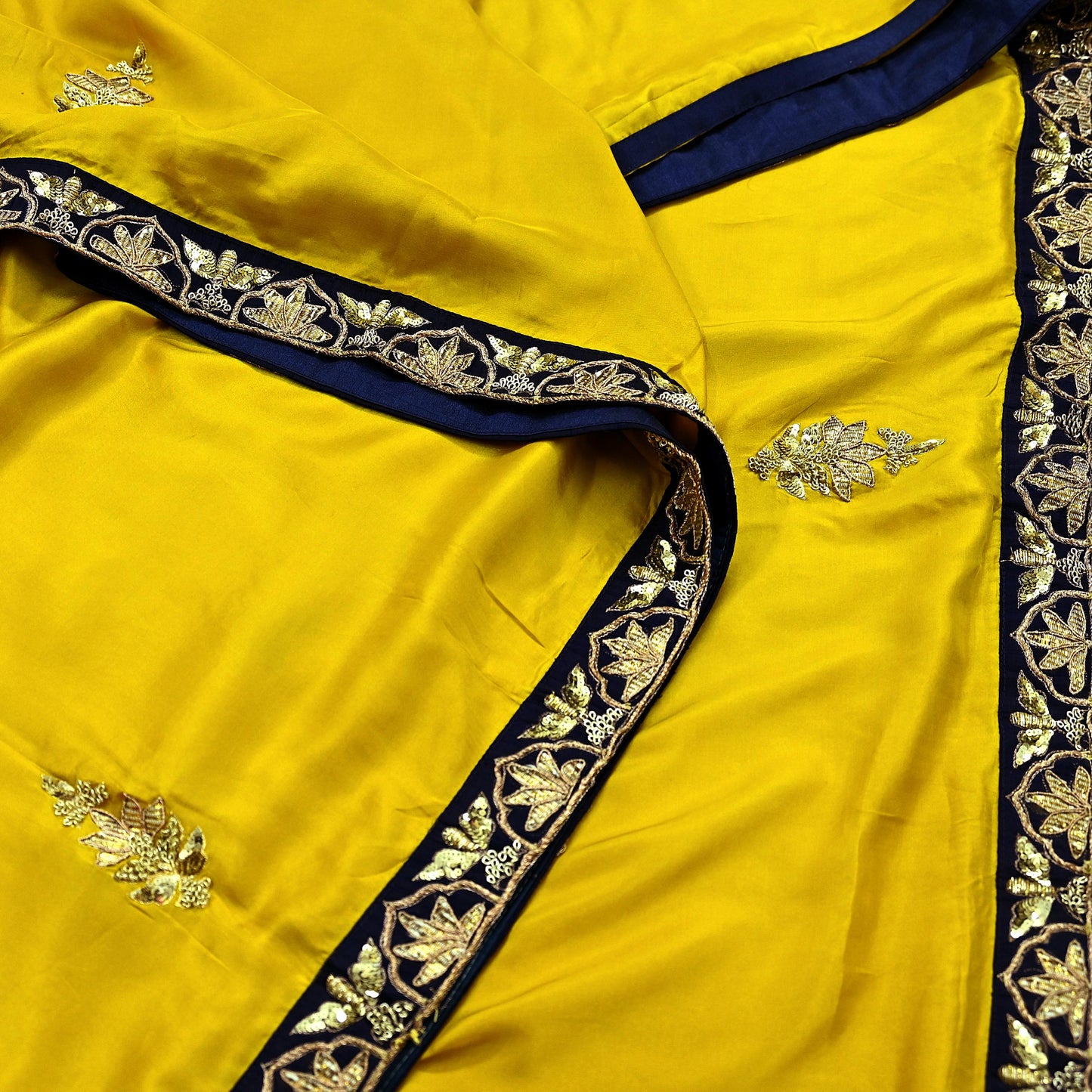 Indian Pre-owned Yellow Saree Pure Silk Hand Embroidered Sabyasachi Designer Sari 6Yd Soft Ethnic Bollywood Party saree Dress making Zardozi