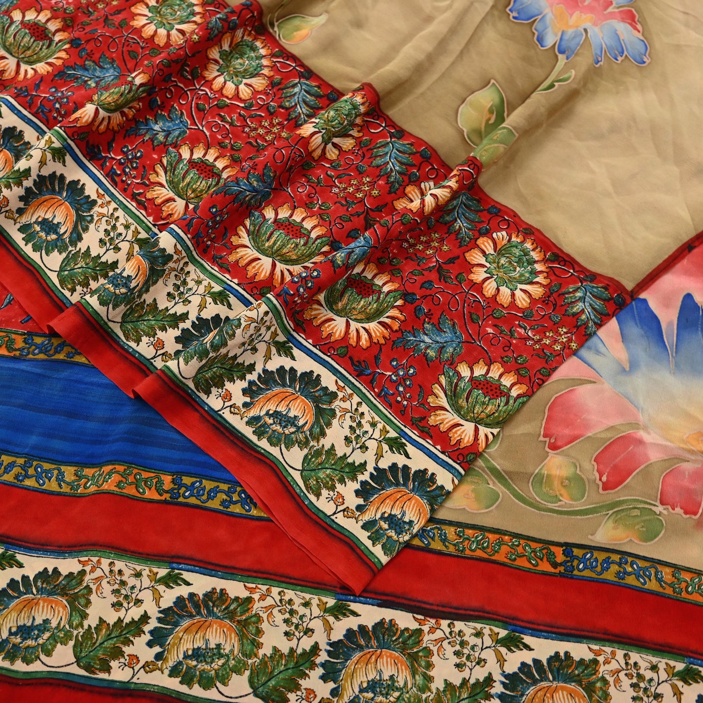 Indian Vintage Sari Red & Beige Pure Crepe Silk Printed Sarees 5yd Sewing Craft Fabric Floral Soft Wrap Dress making Upcycle Quilting