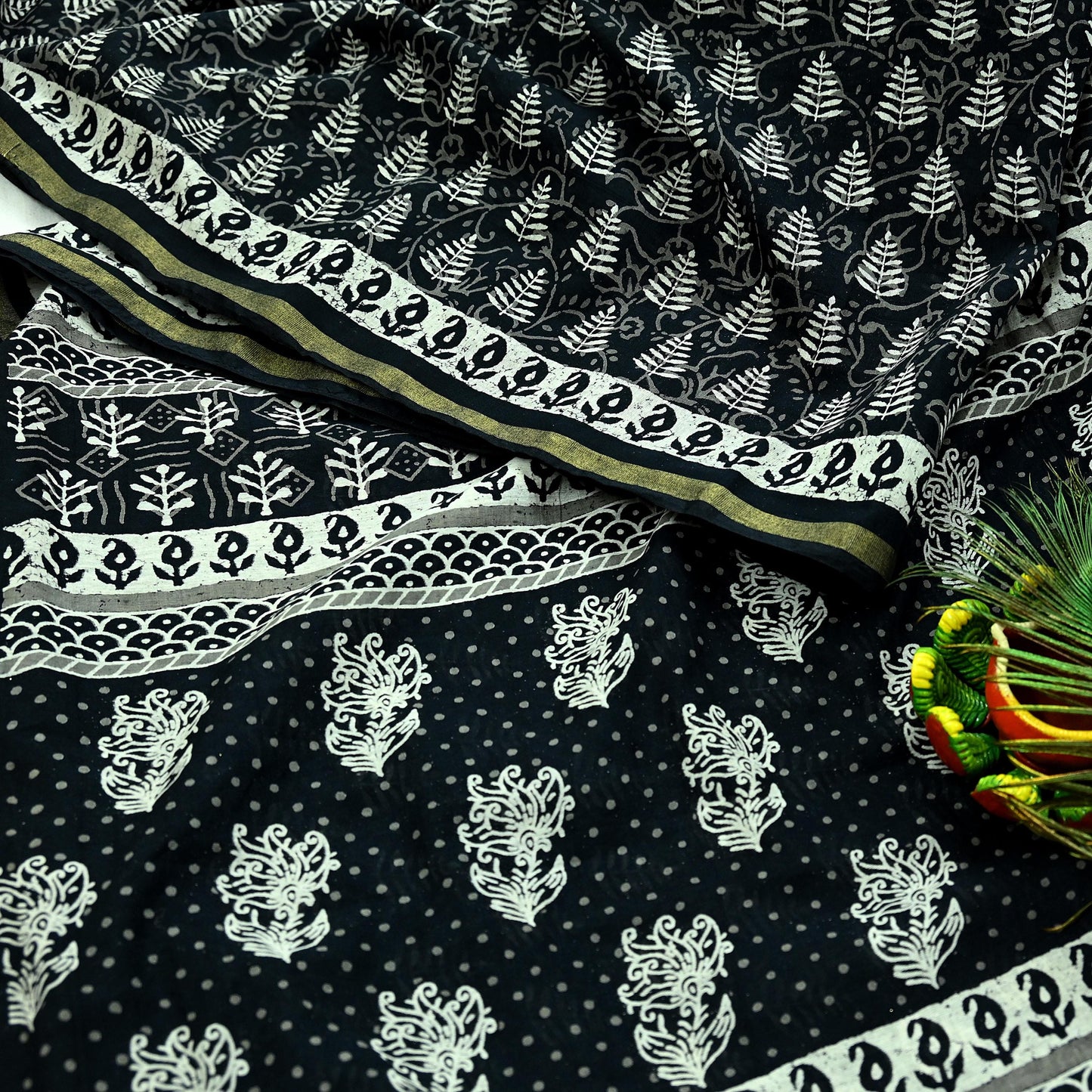 Indian Vintage Sari Black Pure chanderi Silk Bagru Printed Sarees Fabric 5Yd Floral Soft Golden Zari Border Ethnic Dress making Upcycle