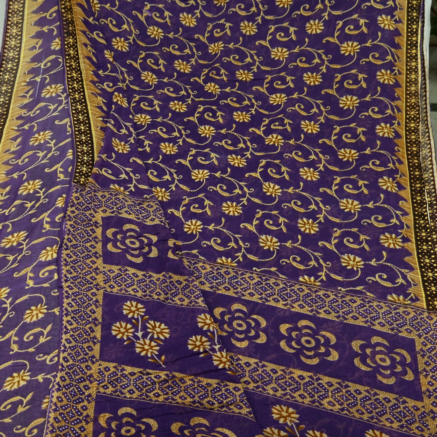 Indian Vintage Purple Saree Printed Pure Cotton Sari Craft Fabric 5Yd Soft Sewing Sarong Wrap Boho Floral Dress making Crafting Used