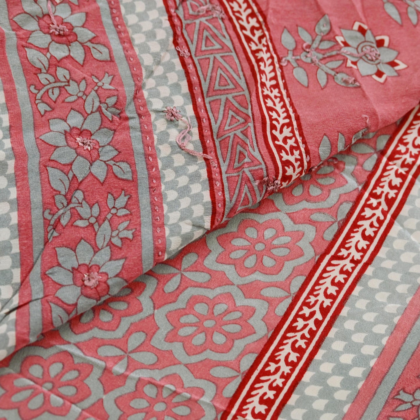 Indian Vintage Sari Pink & Gray Pure Crepe Silk Hand Embroidered Saree 5yard Sewing Floral Craft Sequins Dress making Crafting Quilting