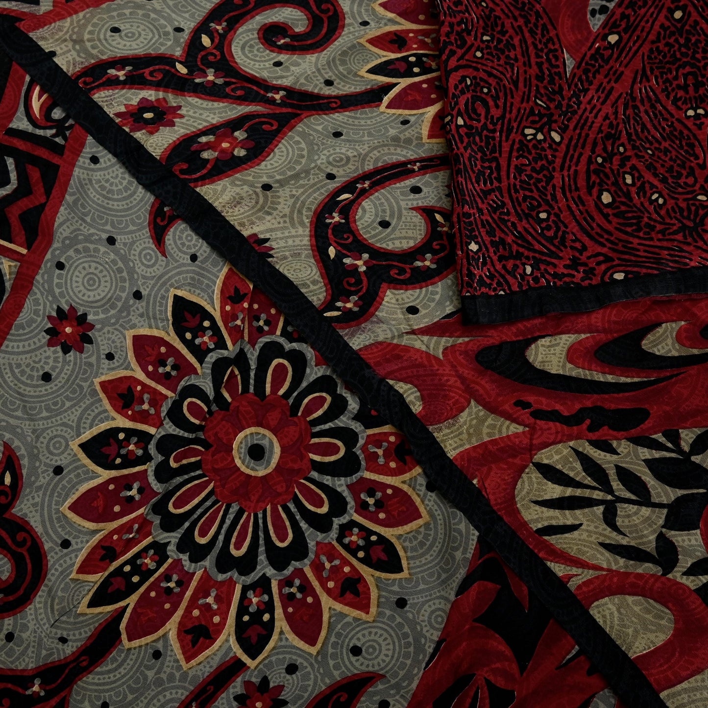 Indian Vintage Sari Black & Red Pure Crepe Silk Printed Saree 5yard Sewing Rose Flower Soft Craft Fabric Wrap