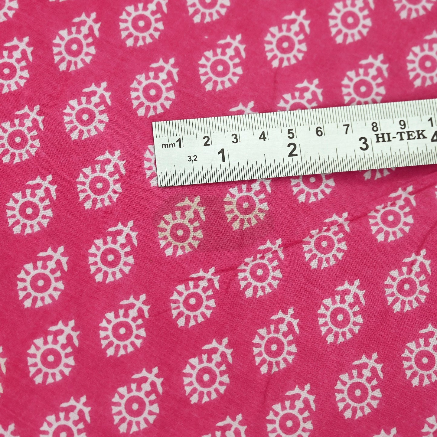 Indian Vintage Sari Pink Block Printed Pure Cotton Sarees 6Yd Craft Fabric Sewing Sarong Wrap Boho Upcycle quilting Dress making