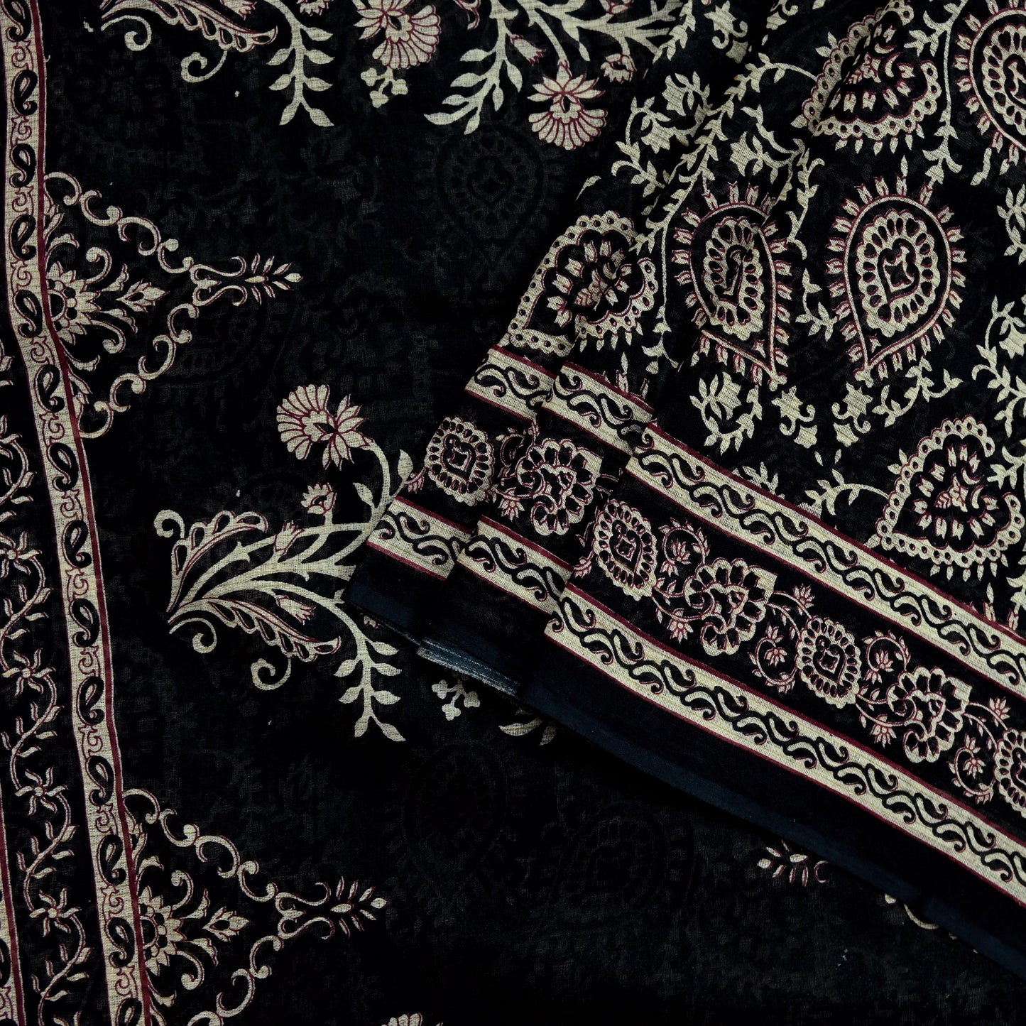 Indian Vintage Sari Black Printed 100% Pure Cotton Saree Craft Fabric 5Yard Sewing Sarong Wrap Boho Floral Dress Making Crafting Quilting