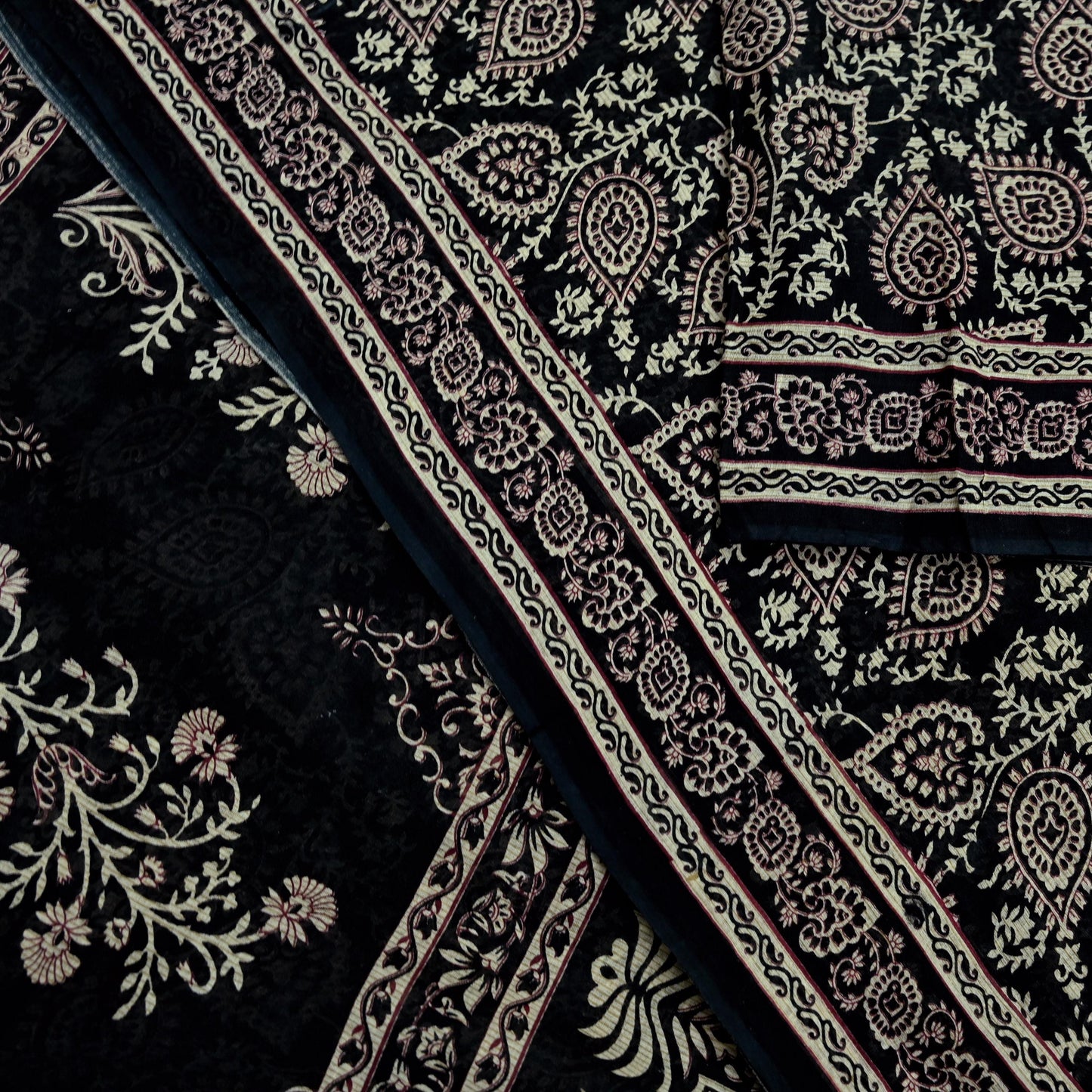 Indian Vintage Sari Black Printed 100% Pure Cotton Saree Craft Fabric 5Yard Sewing Sarong Wrap Boho Floral Dress Making Crafting Quilting