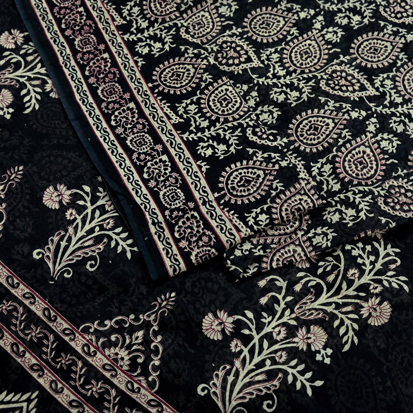 Indian Vintage Sari Black Printed 100% Pure Cotton Saree Craft Fabric 5Yard Sewing Sarong Wrap Boho Floral Dress Making Crafting Quilting