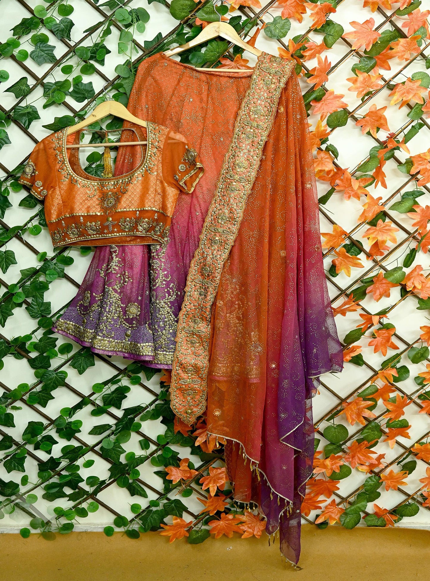 Indian Pre-owned Heavy Wedding Purple & Orange Net/Mesh Hand Embroidered Lehenga/Dupatta/Choli Designer By Tarun Tahiliani Party/Bridal Wear