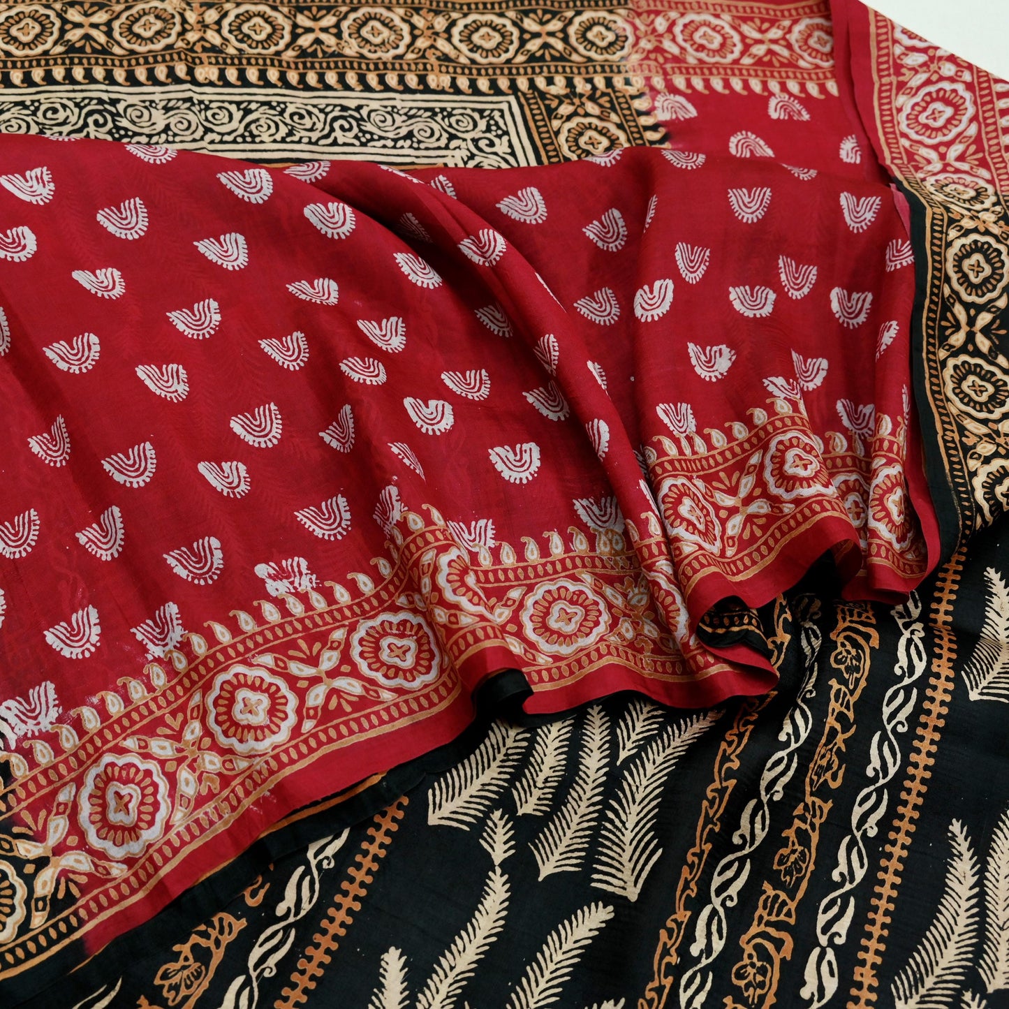 Indian Vintage Sari Black & Red Pure Silk Block Printed Sarees 5yd Sewing Craft Fabric Dress Making Soft Quilting Crafting Upcycle Used