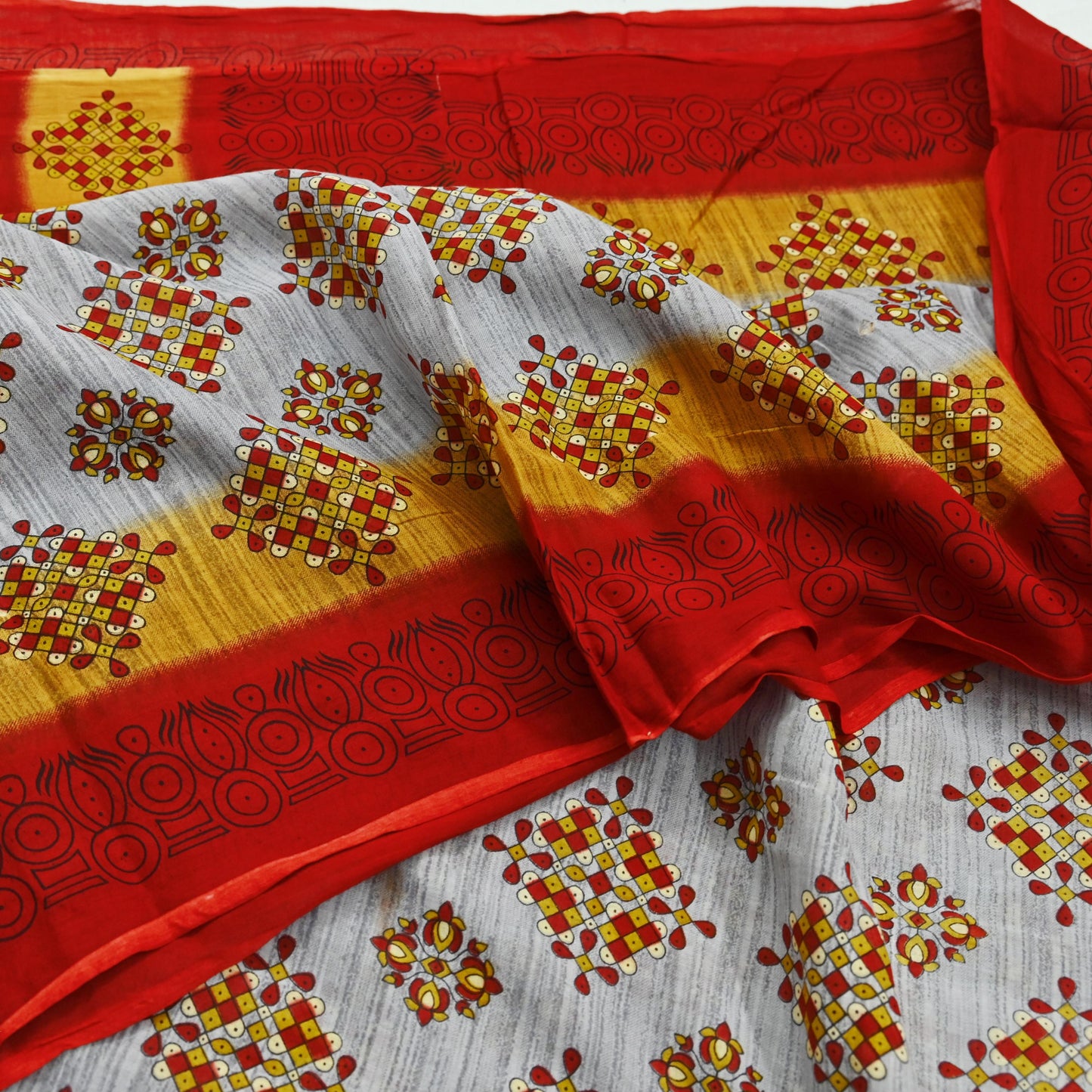 Indian Vintage Sari Red & Gray Printed Pure Cotton Sarees Craft Fabric Soft 5Yd Sewing Sarong Wrap Boho Quilting Crafting Dress making