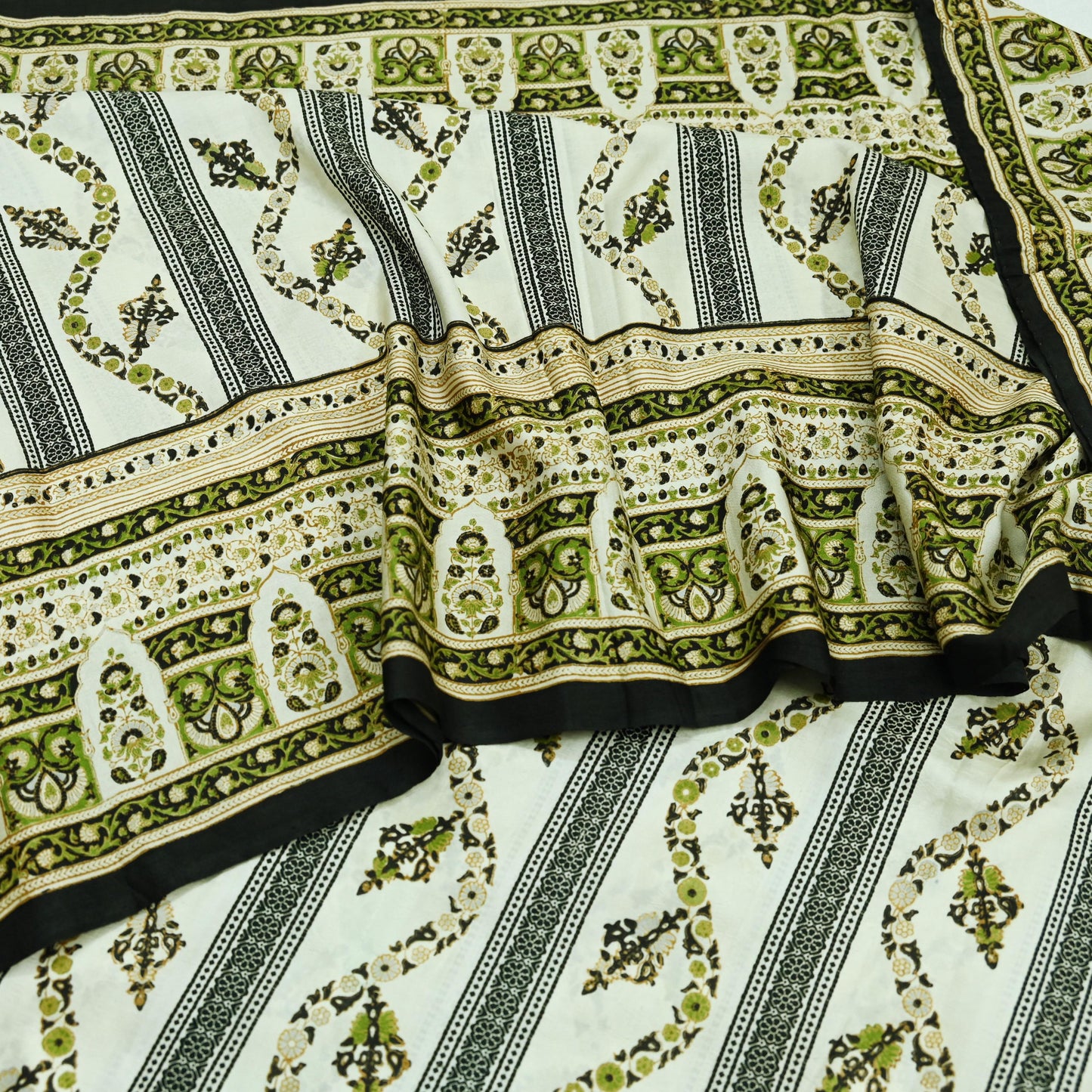 Indian Vintage Sari Ivory & Black Printed Pure Silk Sarees 5yd Sewing Craft Fabric DressMaking Soft Wrap Upcycle Quilting Crafting Used