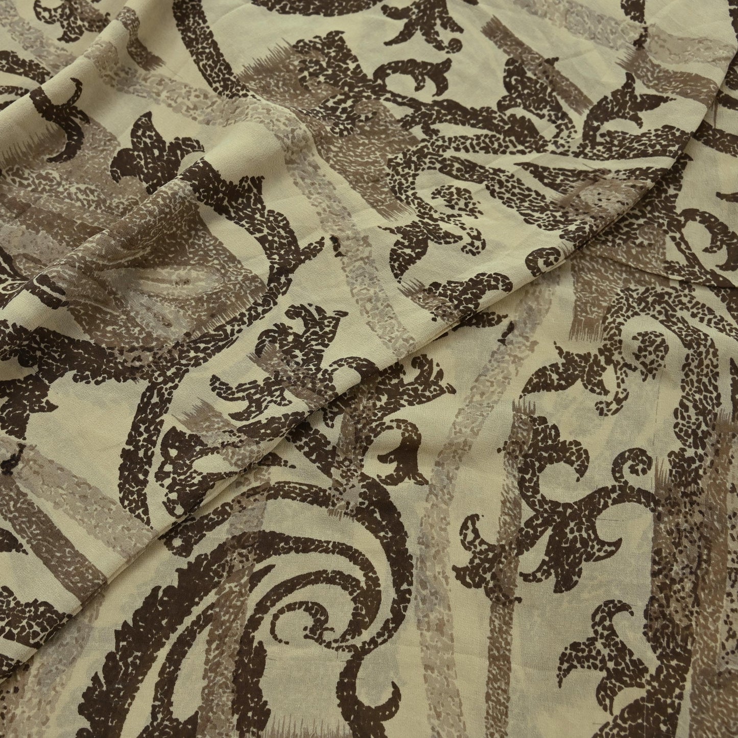 Indian Vintage Sari Beige Pure Georgette Silk Printed Sarees 5Yd Craft Fabric Sewing Quilting Dress making Crafting Quilting Upcycle
