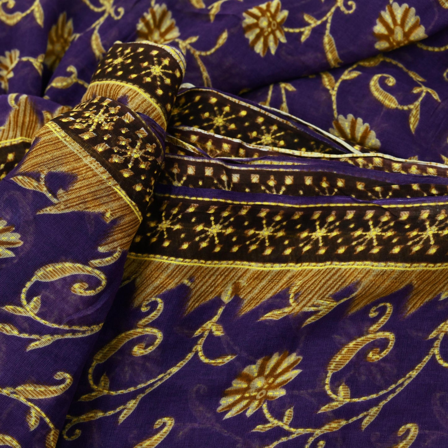 Indian Vintage Purple Saree Printed Pure Cotton Sari Craft Fabric 5Yd Soft Sewing Sarong Wrap Boho Floral Dress making Crafting Used