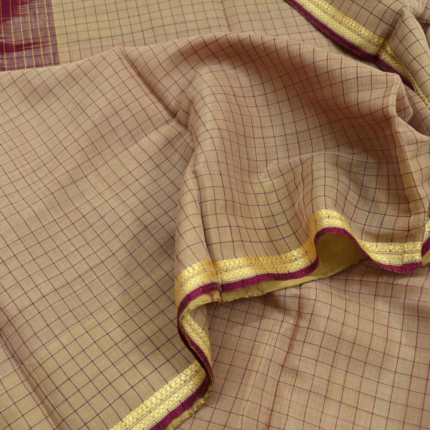 Indian Vintage Sari Maroon & Beige Pure Cotton Hand Woven 6Yd Sarees Soft Floral Ethnic Craft Fabric Sewing Dress making Crafting Quilting