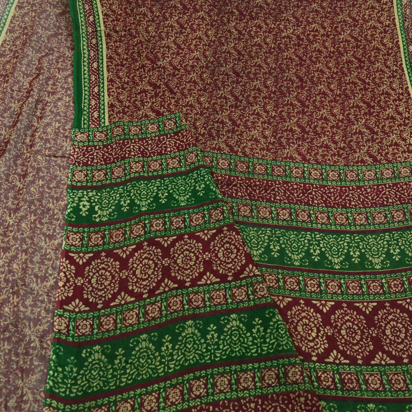 Indian Vintage Green & Maroon Saree Printed Pure Cotton Sari Craft Fabric Soft 5Yd Sewing Sarong Wrap Boho Floral Dress making Crafting