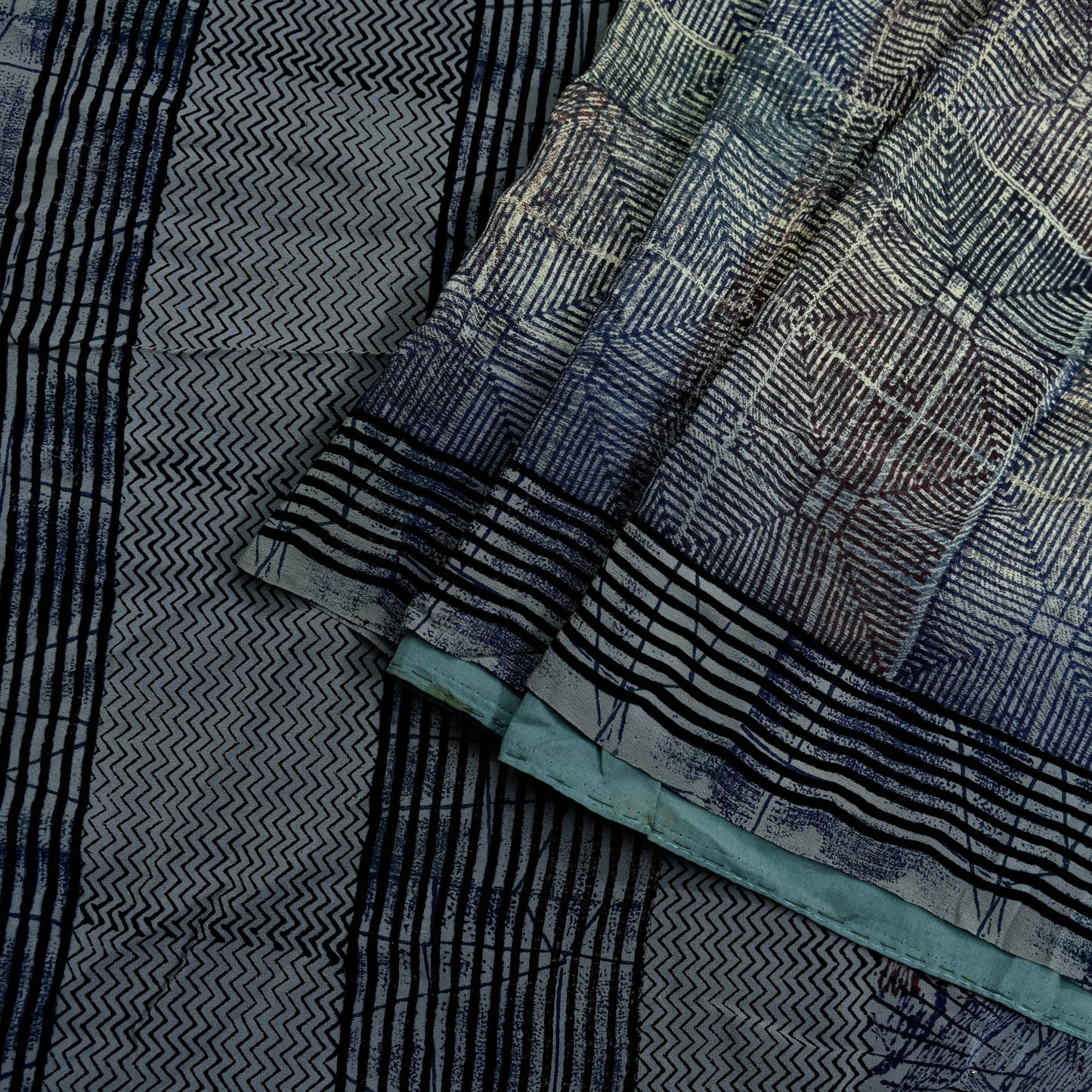 Indian Vintage Gray & Ivory Saree Pure Crepe Silk Printed Sari Craft Fabric 5yd Sewing Soft Wrap Dress making Crafting Quilting
