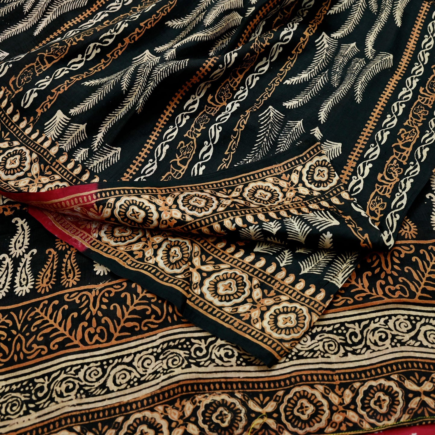 Indian Vintage Sari Black & Red Pure Silk Block Printed Sarees 5yd Sewing Craft Fabric Dress Making Soft Quilting Crafting Upcycle Used