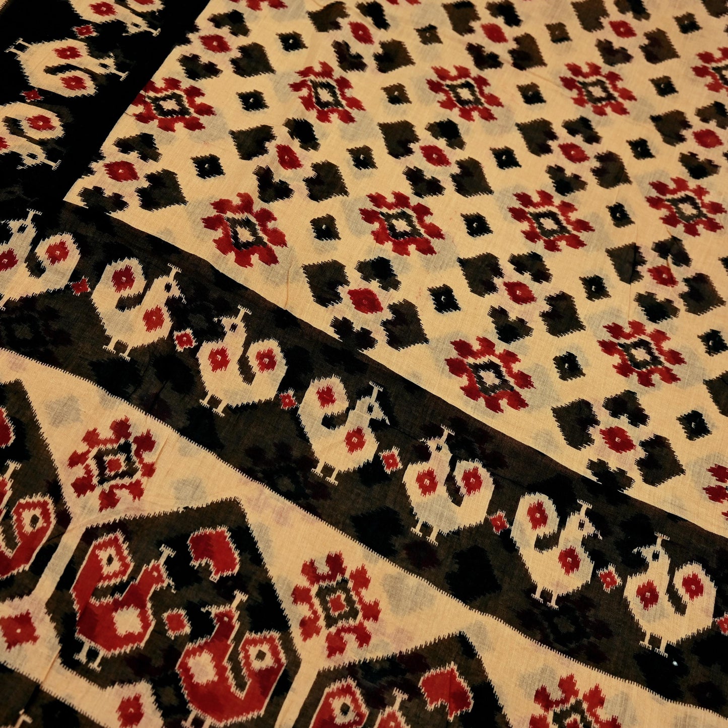 Indian Vintage Sari Beige & Black Ikat Printed Pure Cotton Sarees Craft Fabric 5Yd Sewing Sarong Wrap Boho Dress Making Quilting Upcycle
