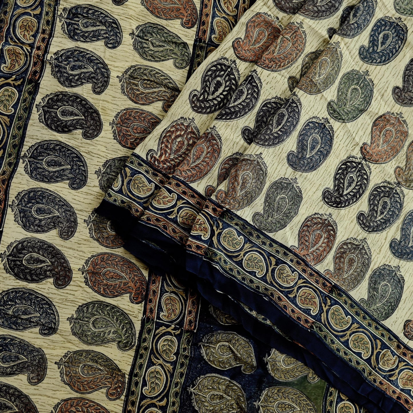 Indian Vintage Sari Beige Pure Crepe Silk Printed Sarees 5yd Sewing Paisley Soft Craft Fabric Wrap Dress making Crafting Quilting Used