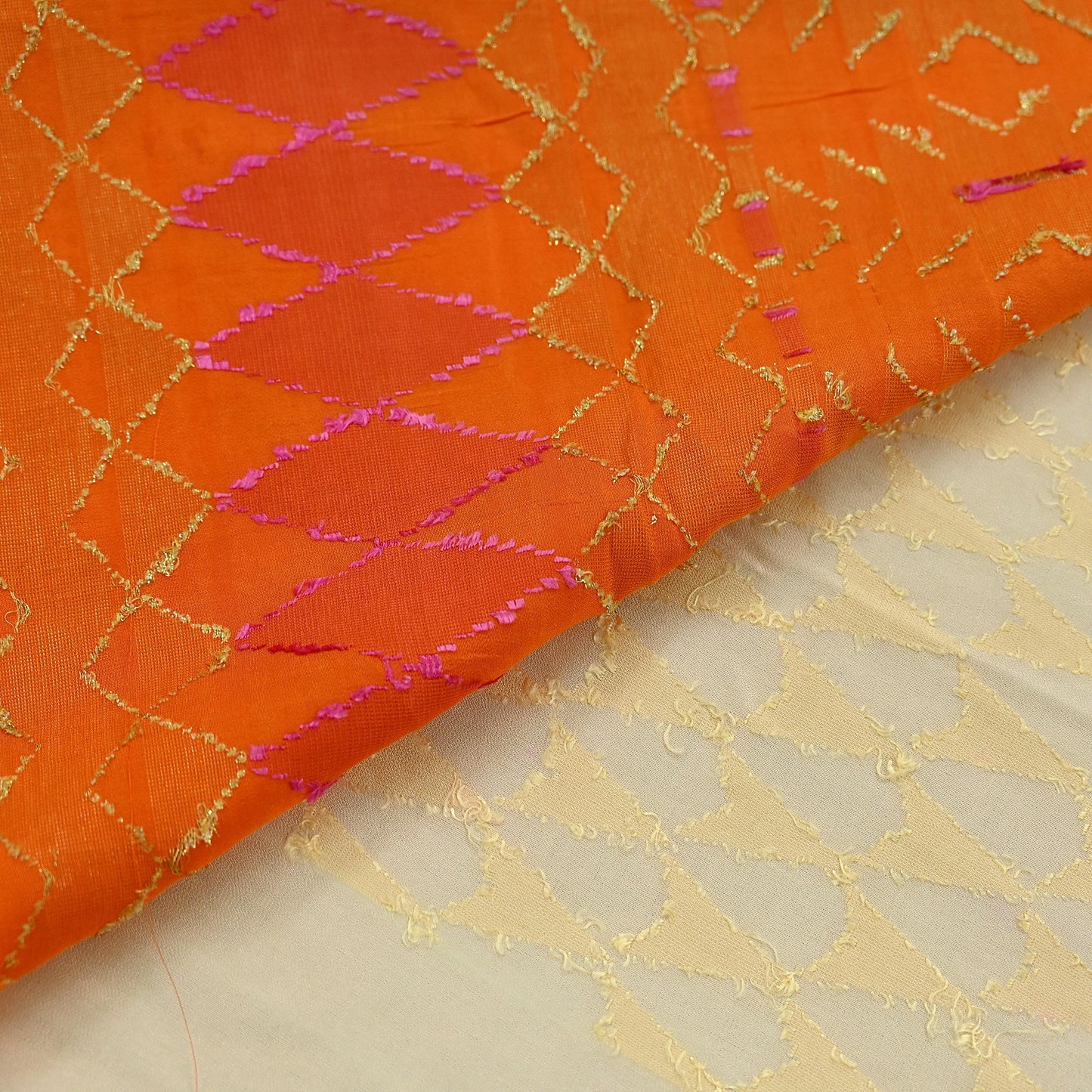 Indian Vintage Sari 100% Pure Silk Hand Woven Sarees Craft Fabric 5Yd Ethnic Sewing Upcycle dress Making Crafting Quilting Used Zari