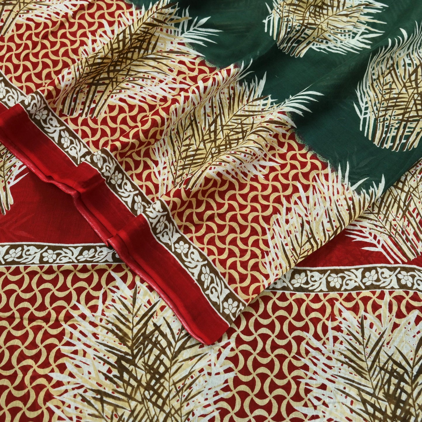 Indian Vintage Sari Green & Red Printed Pure Cotton Saree Craft Fabric 5Yd Sewing Sarong Wrap Boho Floral Crafting Upcycle Quilting Used