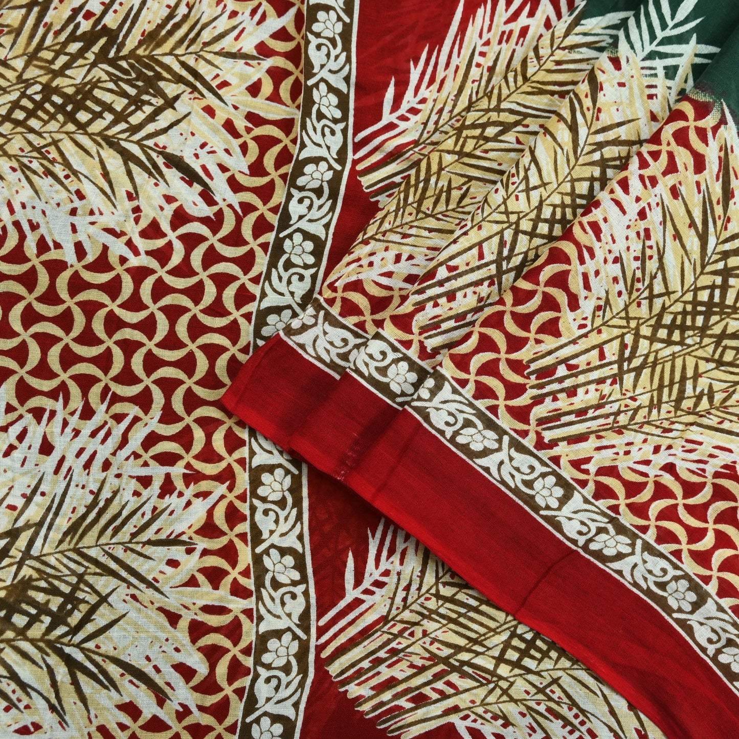 Indian Vintage Sari Green & Red Printed Pure Cotton Saree Craft Fabric 5Yd Sewing Sarong Wrap Boho Floral Crafting Upcycle Quilting Used