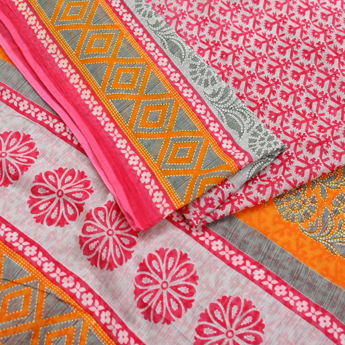 Indian Vintage Sari Gray & Pink Printed Blend Cotton Saree Craft Fabric 5Yd Soft Sewing Sarong Wrap Boho Paisley
