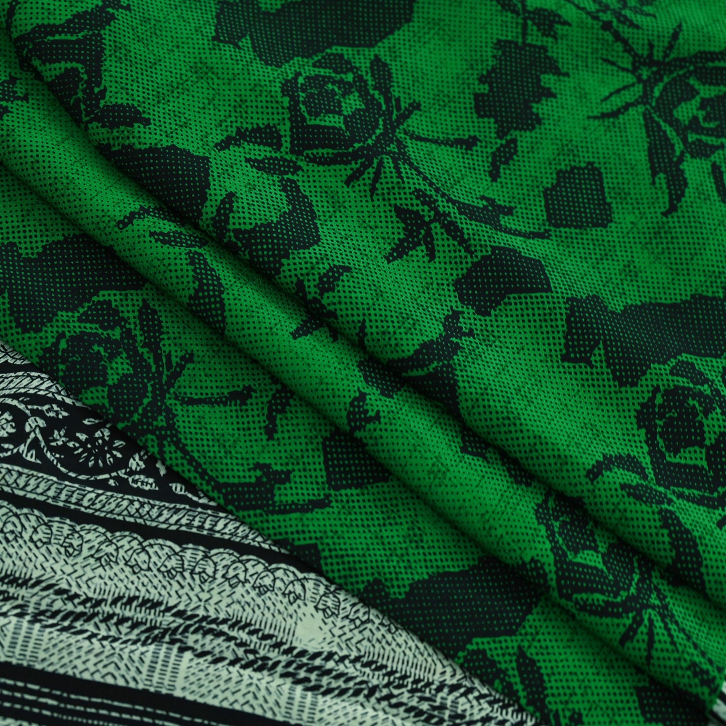 Indian Vintage Sari Green & Black Pure Crepe Silk Printed Sarees 5yd Sewing Floral Soft Craft Fabric Wrap Dress making Crafting Quilting