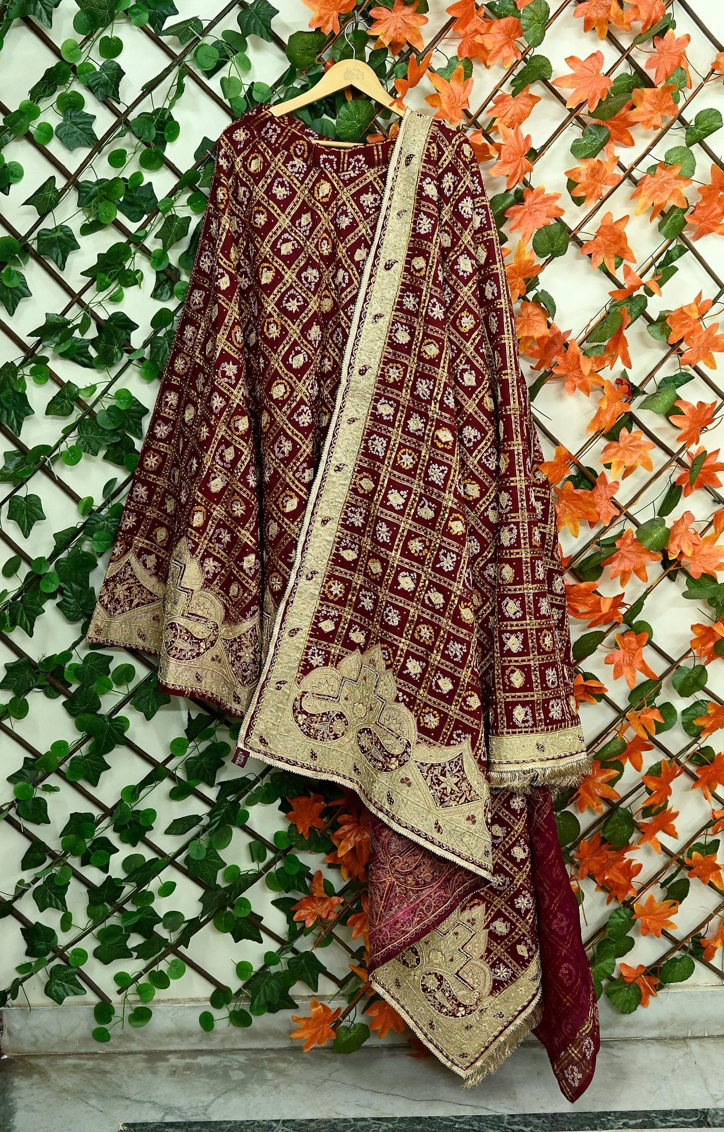 Indian Vintage Heavy Wedding Maroon Pure Cotton Hand Embroidered Bandhani Gharchola Lehenga/Dupatta Bridal Wear Zardozi/ Dabka, Zari