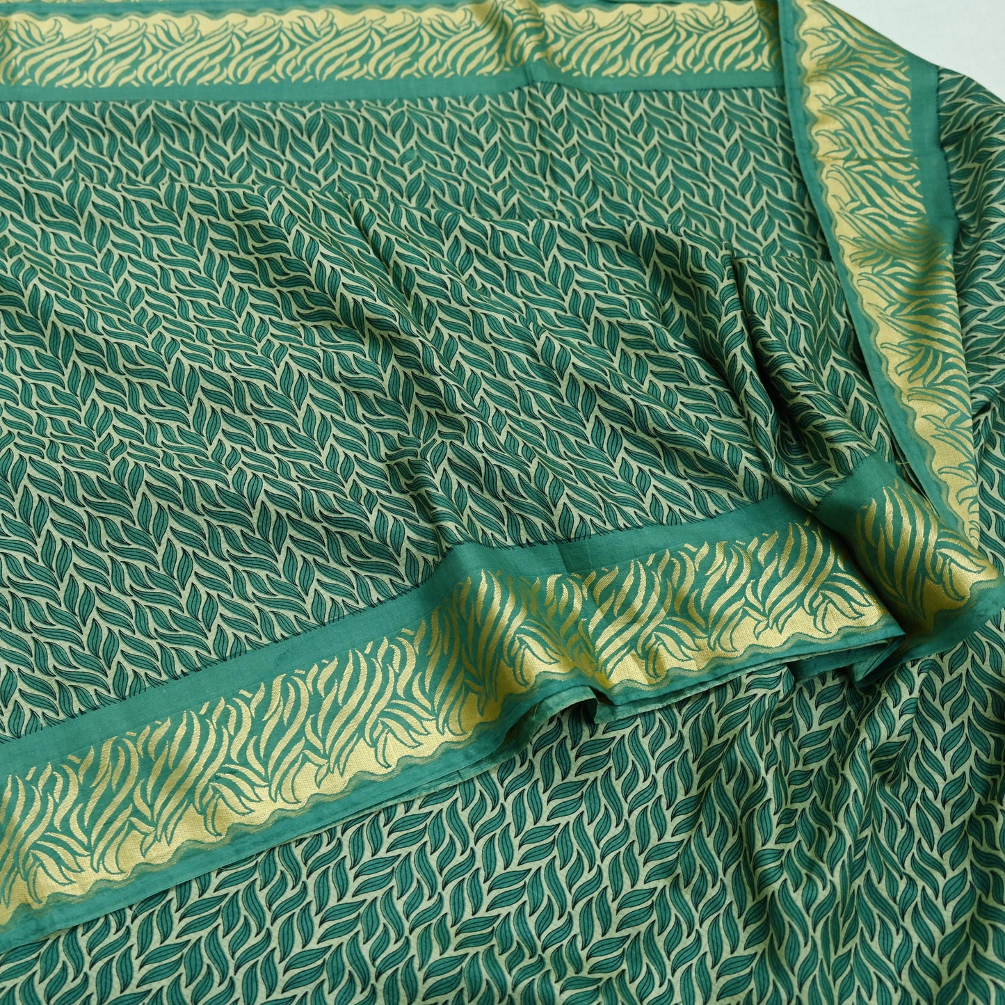 Indian Vintage Sari Beige & Green Pure Silk Printed Saree Craft Fabric 5yd Sewing DressMaking Soft Crafting Quilting Upcycle