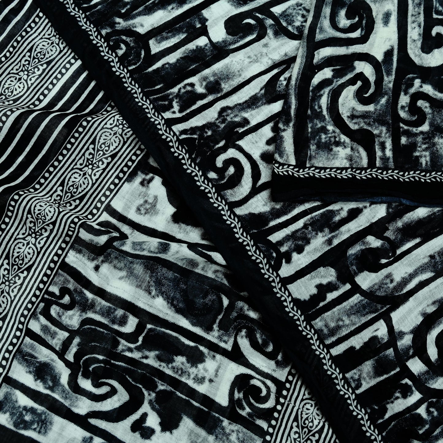 Indian Vintage Sari Black & White Printed Pure Cotton Sarees Craft Fabric 5Yd Sewing Soft Sarong Wrap Boho Paisley Quilting Crafting