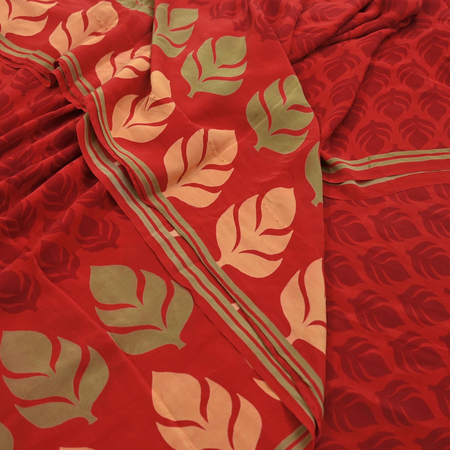 Indian Vintage Sari Red Pure Crepe Silk Printed Saree 5yd Sewing Floral Soft Craft Fabric Wrap Dress making Crafting Quilting Upcycle