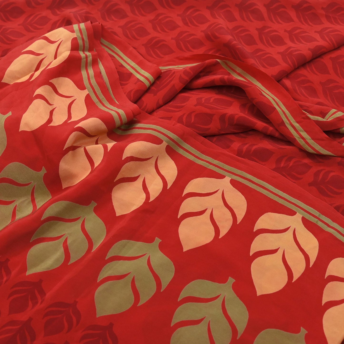 Indian Vintage Sari Red Pure Crepe Silk Printed Saree 5yd Sewing Floral Soft Craft Fabric Wrap Dress making Crafting Quilting Upcycle