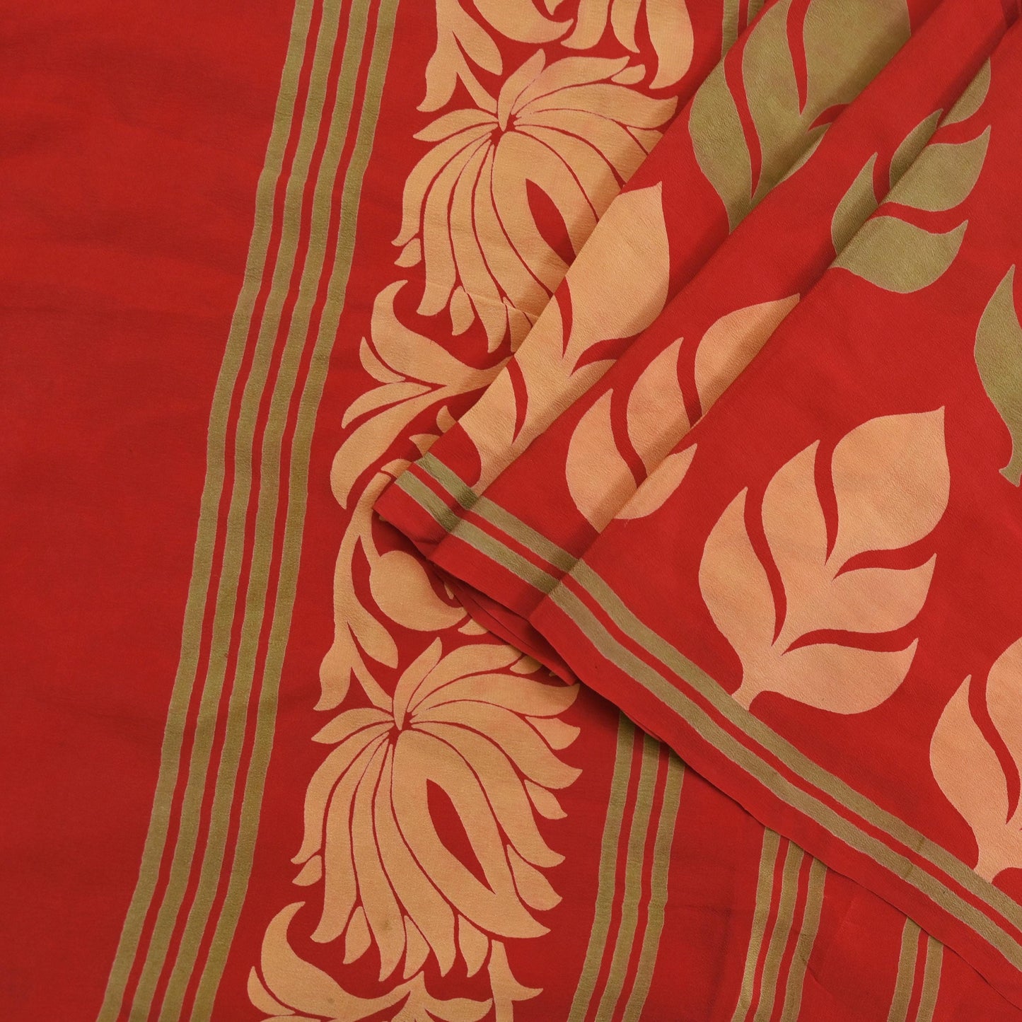 Indian Vintage Sari Red Pure Crepe Silk Printed Saree 5yd Sewing Floral Soft Craft Fabric Wrap Dress making Crafting Quilting Upcycle
