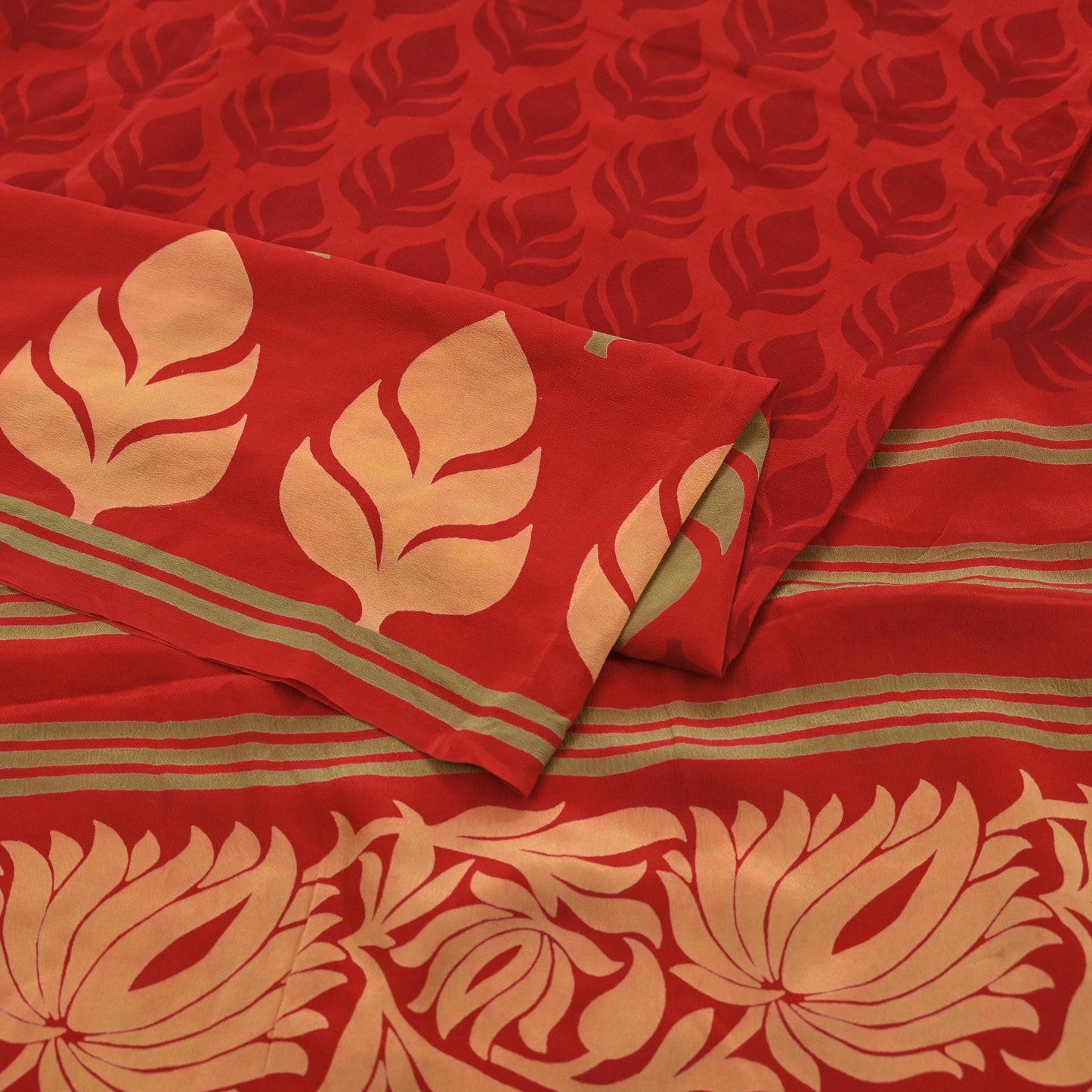 Indian Vintage Sari Red Pure Crepe Silk Printed Saree 5yd Sewing Floral Soft Craft Fabric Wrap Dress making Crafting Quilting Upcycle