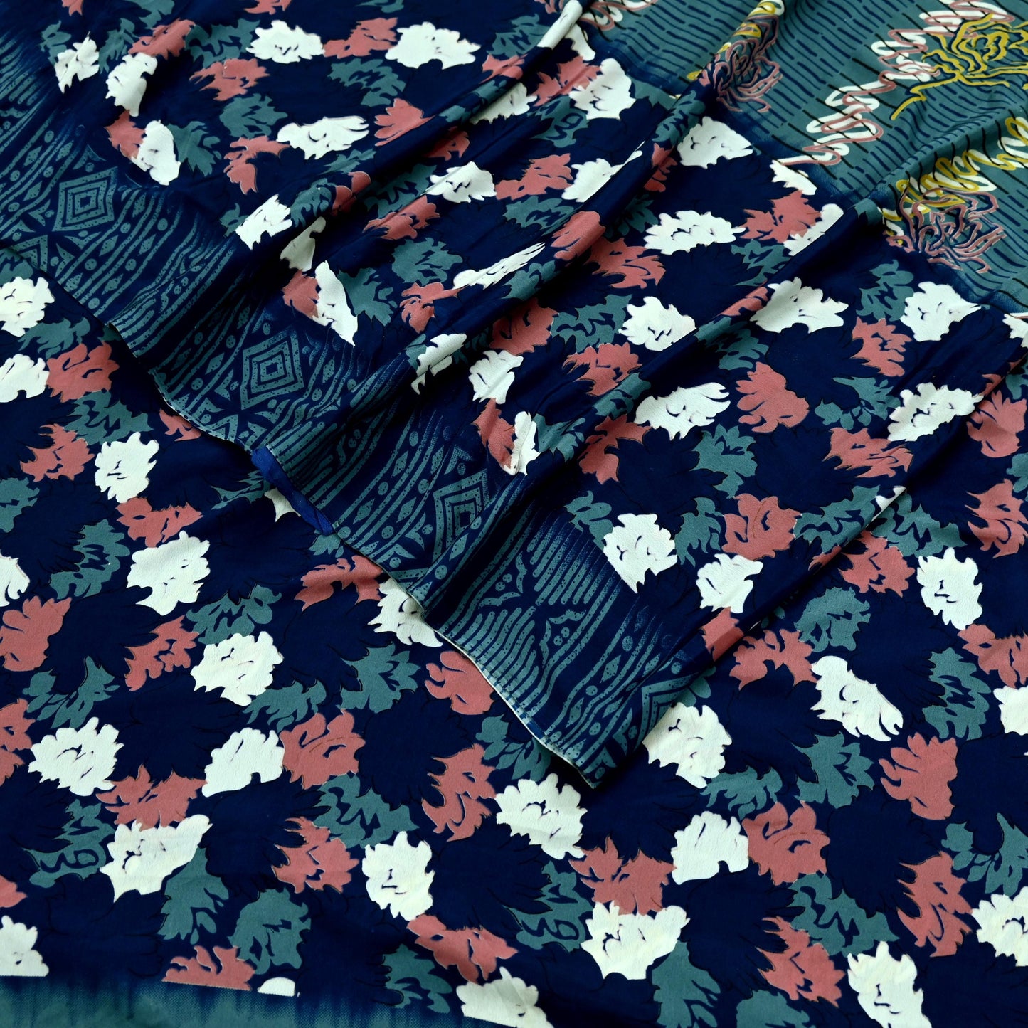Indian Vintage Blue & Gray Sarees Moss Crepe Printed Sari 5yd Sewing Floral Soft Craft Fabric DressMaking For Crafting Quilting Upcycle