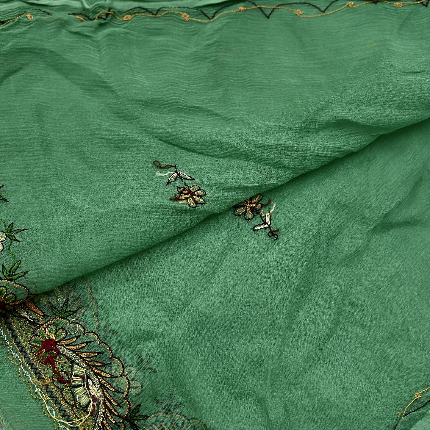 Indian Vintage Green Dupatta Pure Chiffon silk Long Stole Hand Embroidered Scarves Floral Design Stole Veil Wrap Zari Zardozi