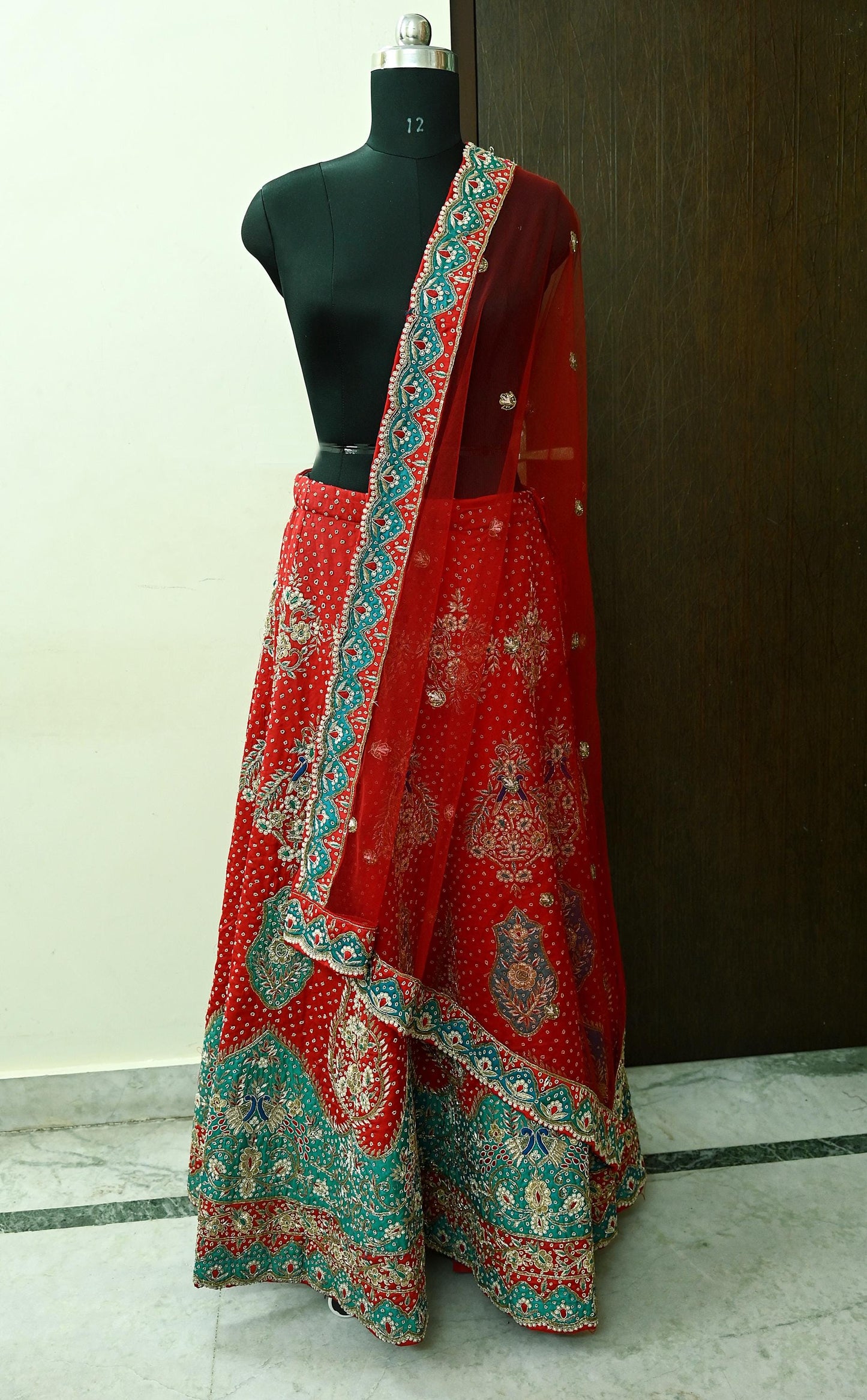 Indian Pre-owned Heavy Wedding Red Pure Satin Silk & Net Hand Embroidered Lehenga/Dupatta Designer By Anamika Khanna Bridal Wear
