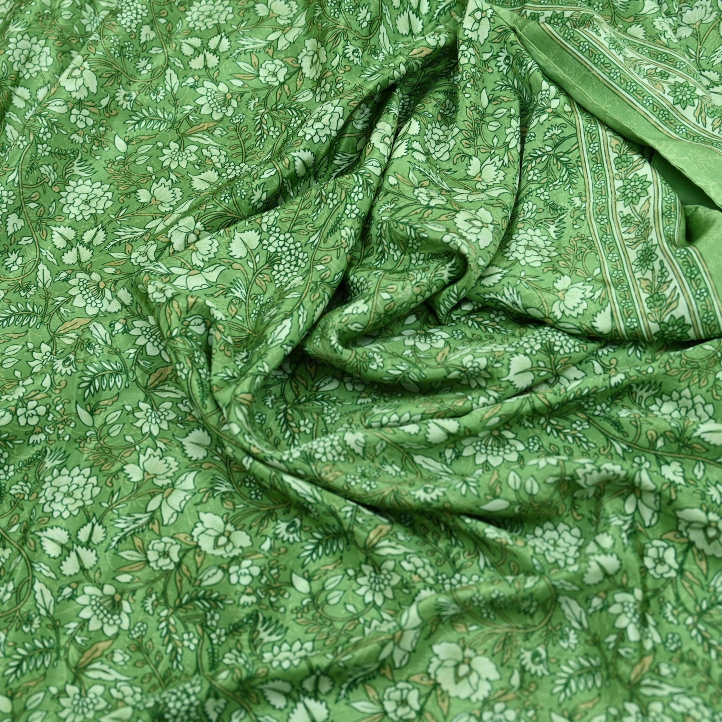 Indian Vintage Green Saree Moss Crepe Printed Sari 5yd Sewing Floral Soft Craft Fabric Dressmaking For Crafting Quilting Upcycle
