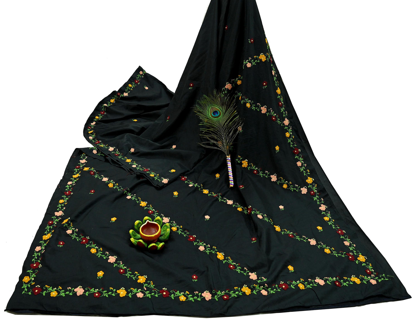Indian Vintage Sari Black Pure Silk Hand Embroidered Saree Craft Fabric 5Yd Sewing Soft Ethnic Dress Making Bollywood saree