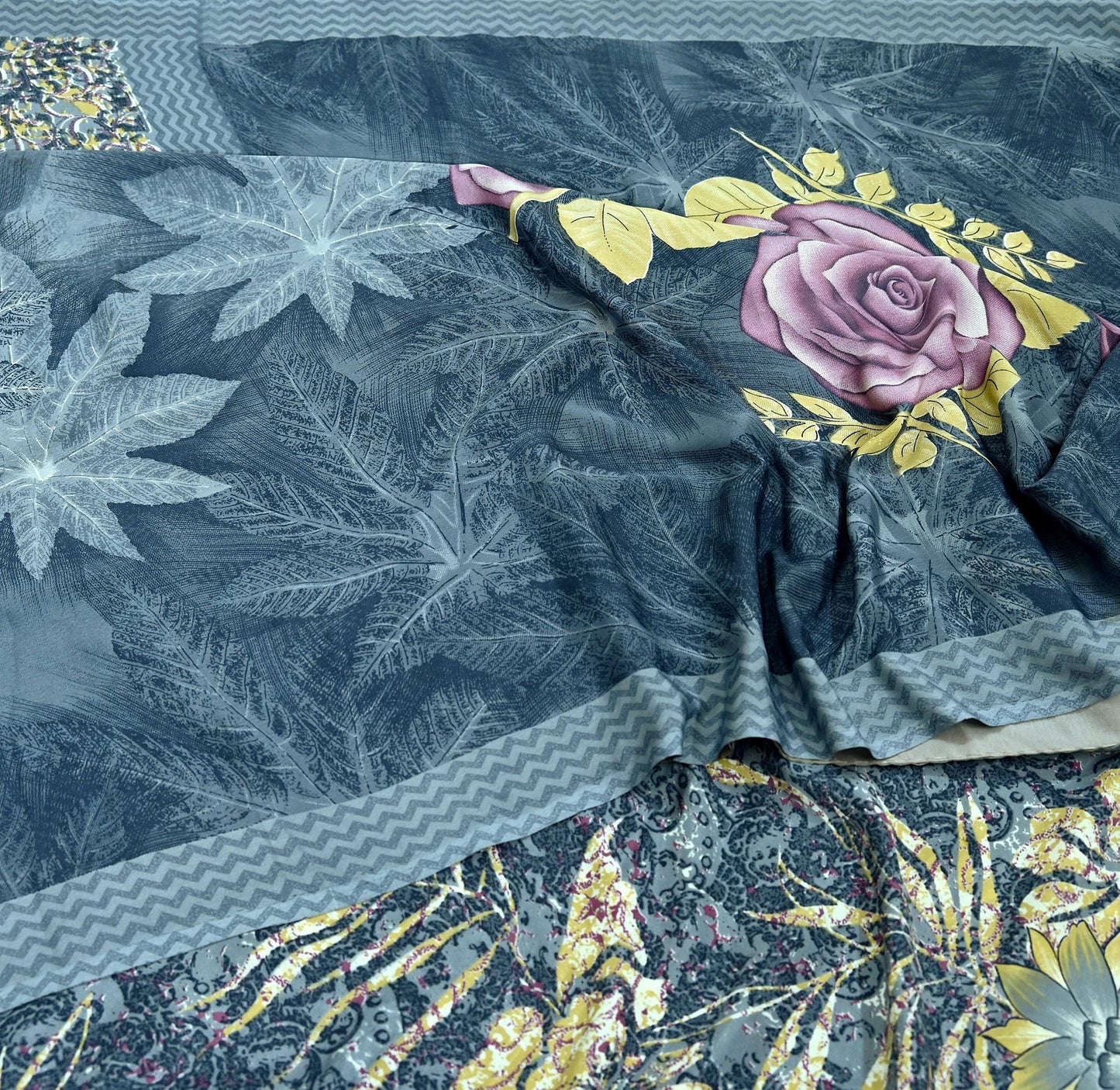 Indian Vintage Gray Sarees Moss Crepe Printed Sari 5yd Sewing Floral Soft Craft Fabric DressMaking For Crafting Quilting Upcycle