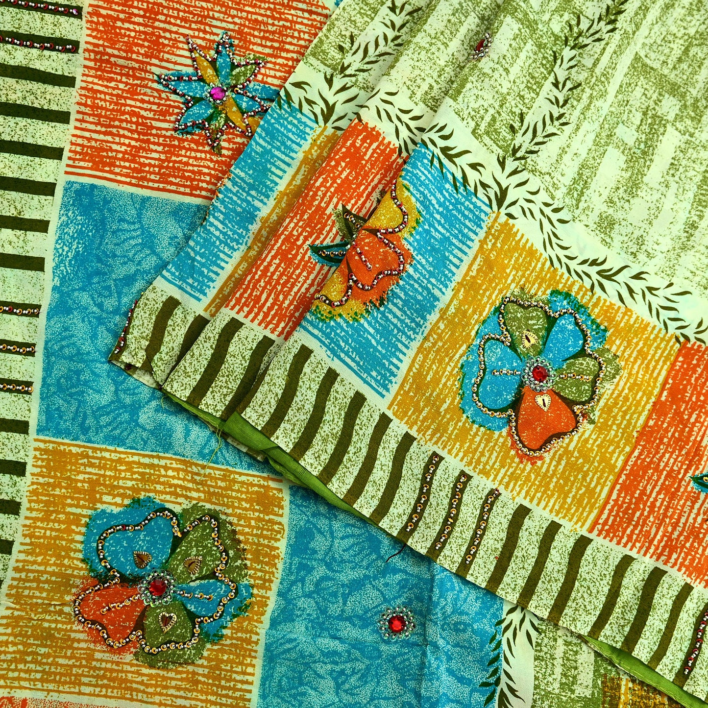 Indian Vintage Sari Ivory & Green Pure Crepe Silk Hand Embroidered Saree 5yd Sewing Floral Craft Sequins Dress making Crafting Quilting