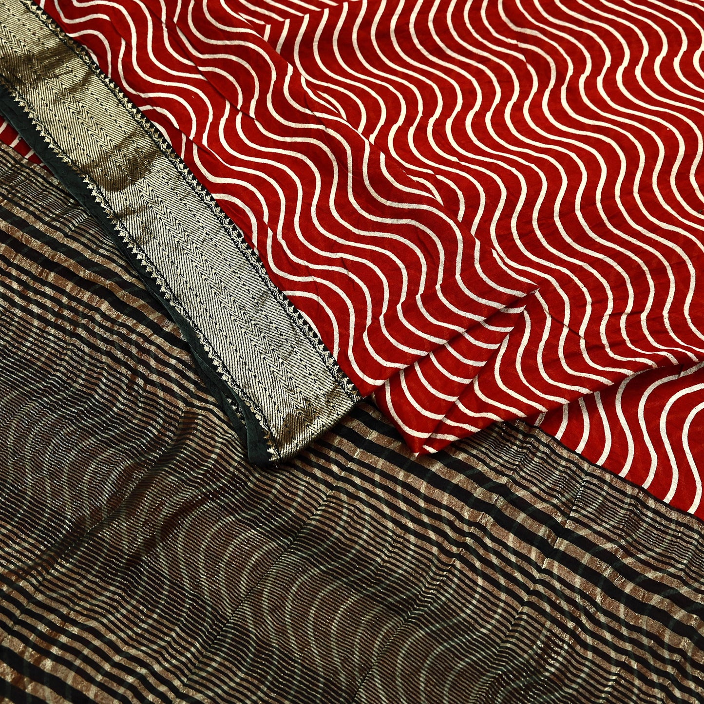 Indian Vintage Sari Red & Black Pure chanderi Silk Woven Sarees Craft Fabric 6Yd Soft Golden Zari Bollywood Sarees Crafting Upcycle